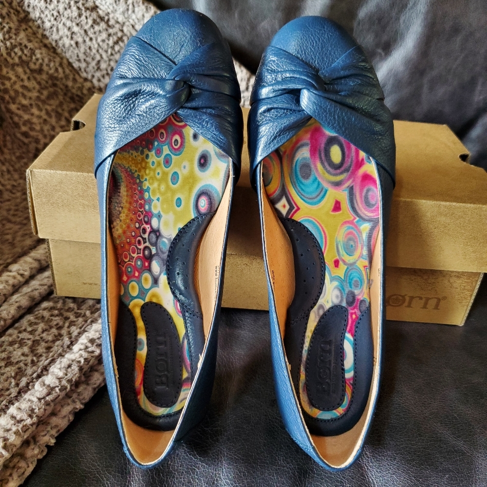 Born Lilly Blue Flats size 8